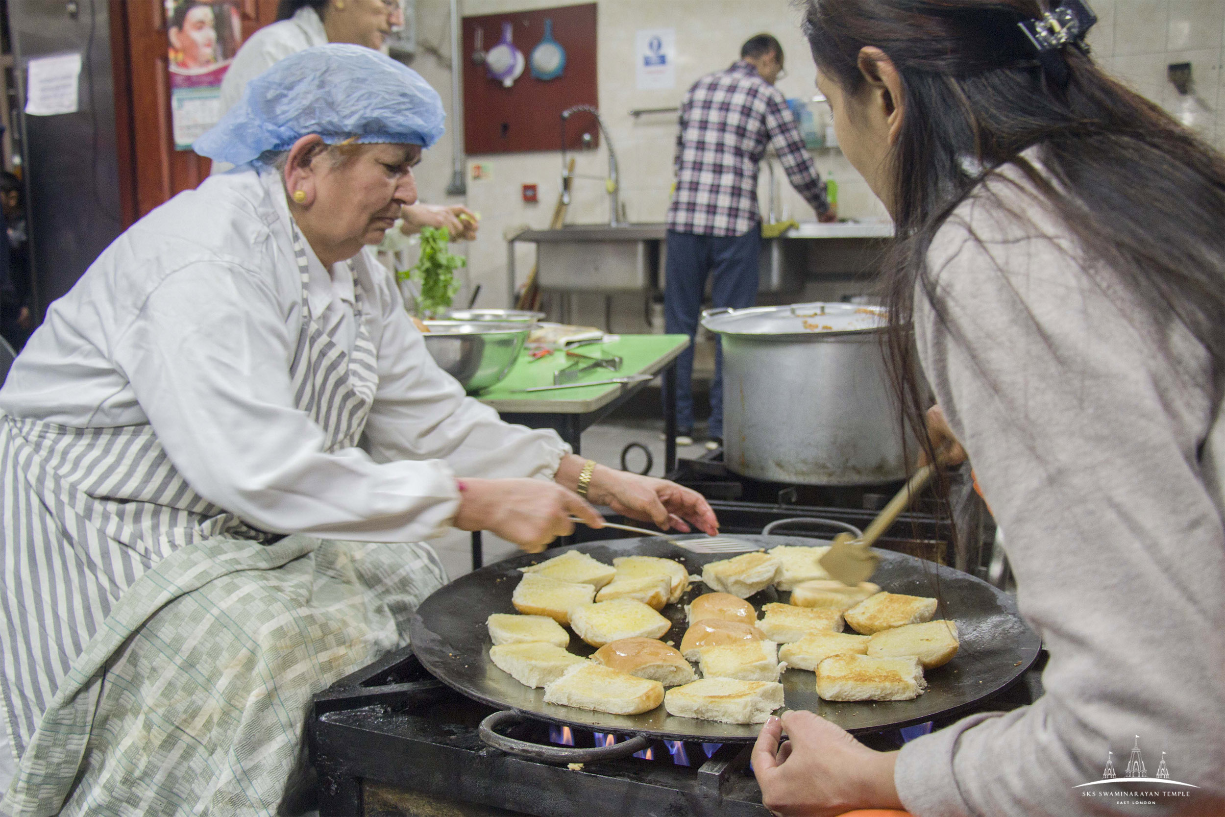 ©1987-2017 SKS Swaminarayan Temple East London